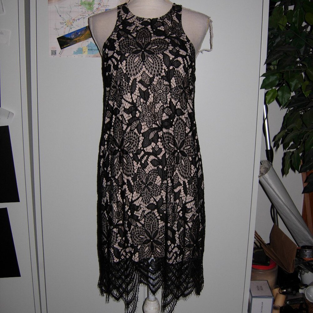 Express Black Lace Sleeveless Dress w/ Scalloped Hem & Keyhole Back M